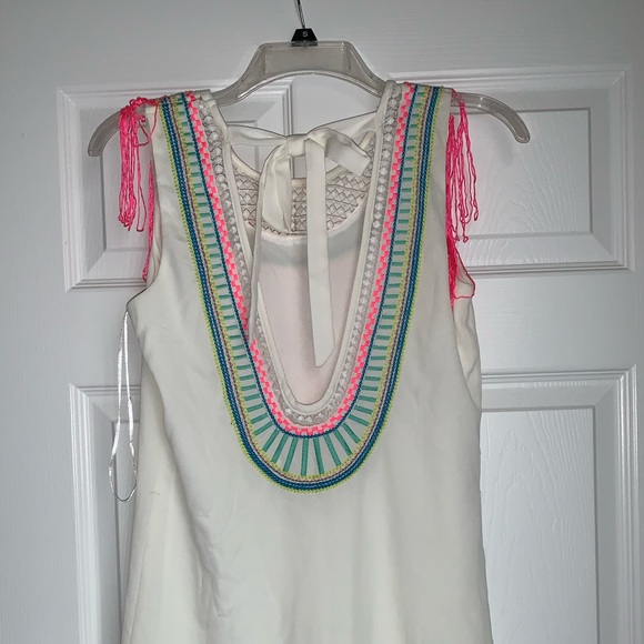 Colorful shift dress with open swoop back - Picture 5 of 6